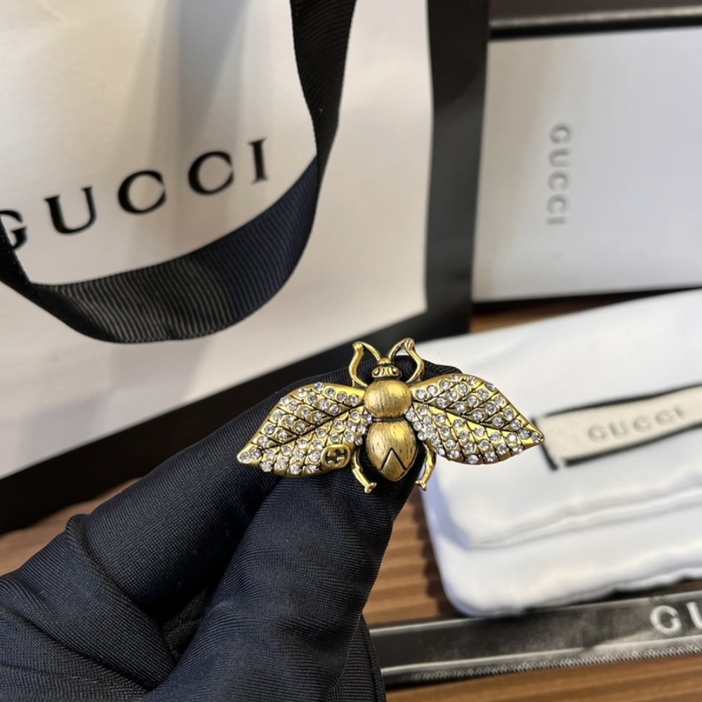 Gvc*1 Gg Small Bee Brooch Gold