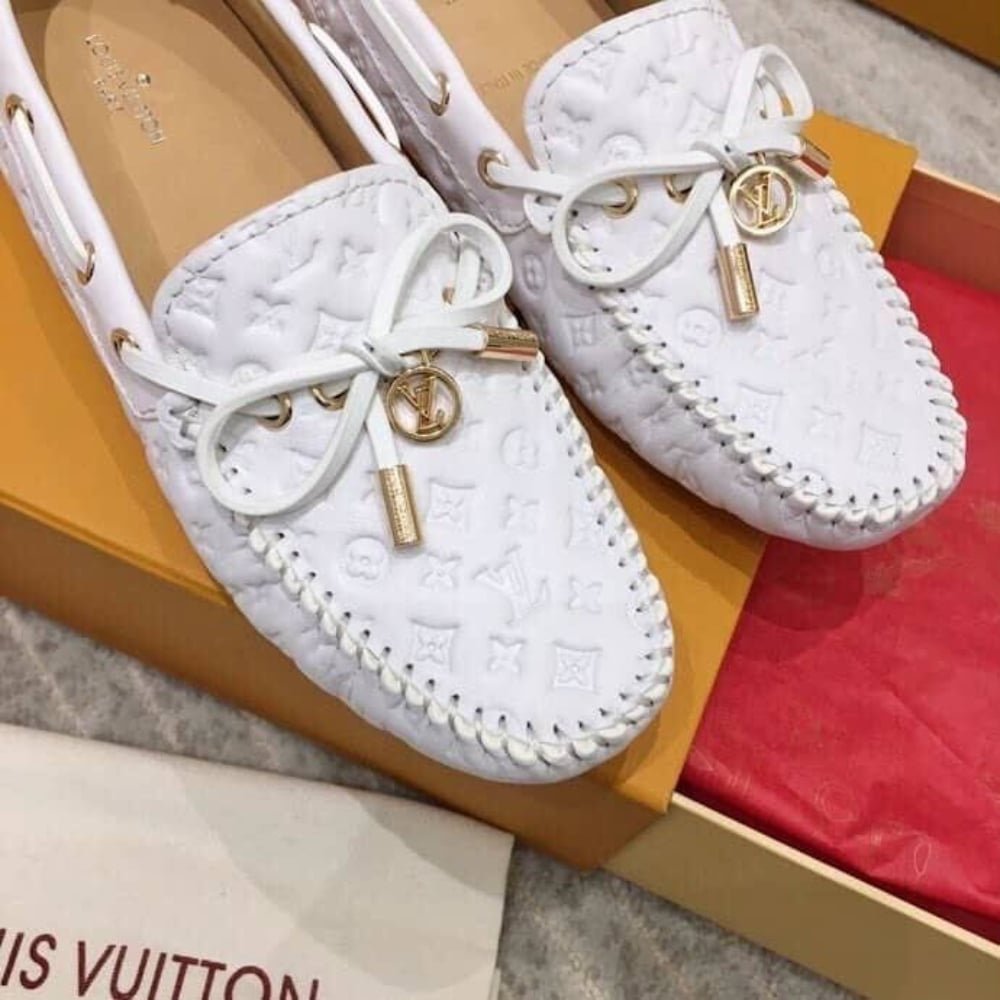 L0vis Vvtt0n White Monogram Empreinte Leather Gloria Loafers