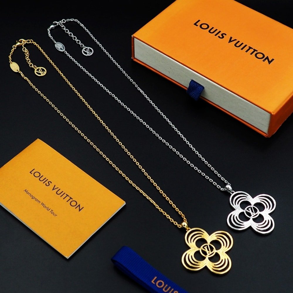 L0vis Vvtt0n Lv Breeze Pendant Gold M02805