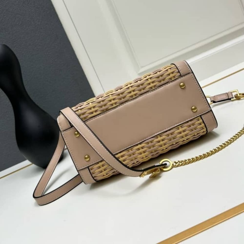 Va1e*ntin0 Garavani Small Vsling Wicker Handbag Pink 22Cm 4W2B0N19Uit