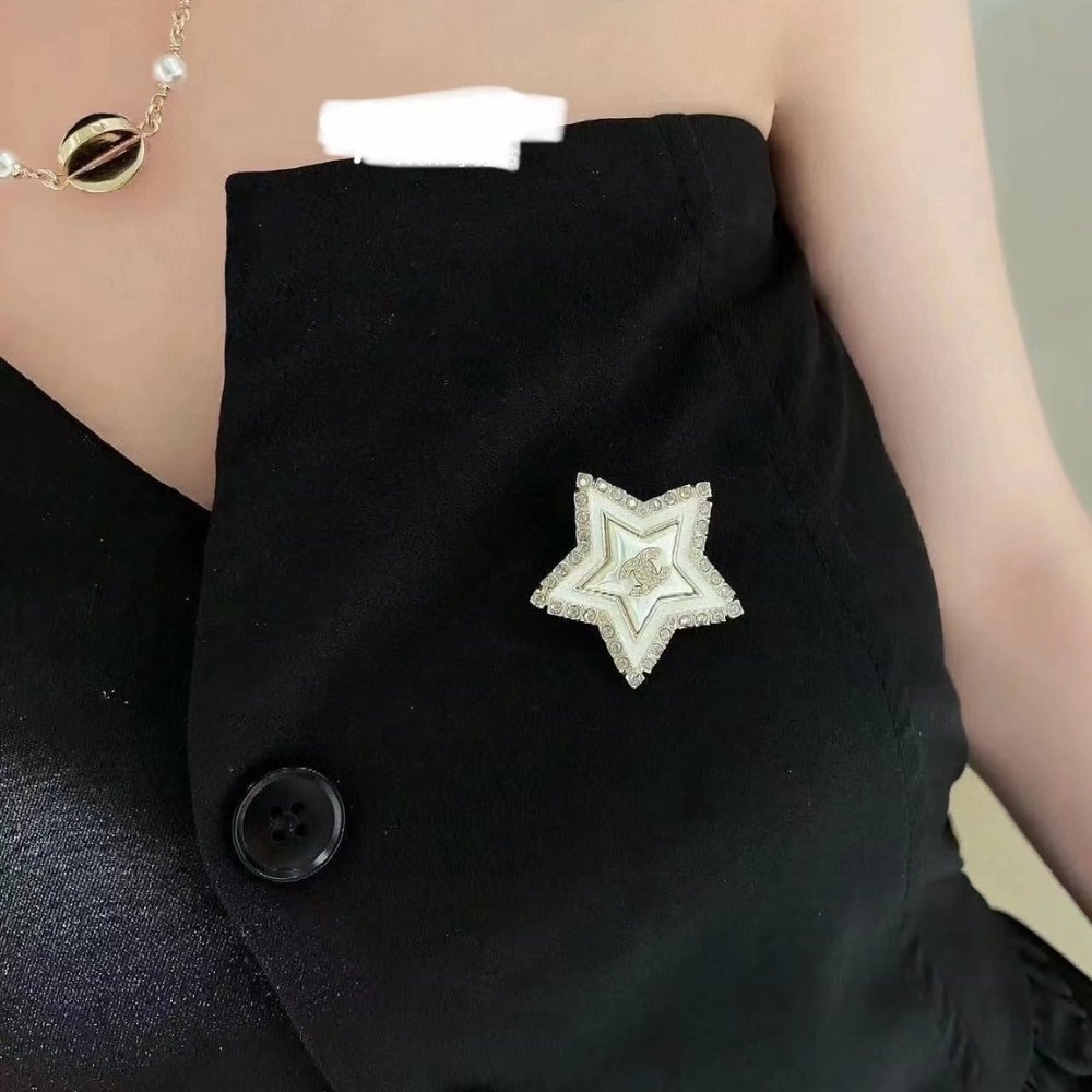 Ch**el Cc Star Brooch Gold