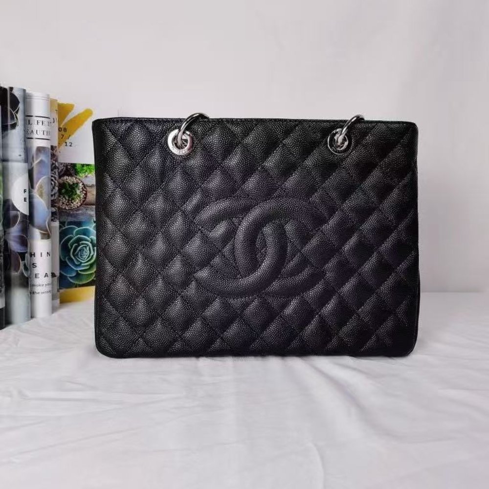 Ch**el Grand Shopping Tote Bag Black Caviar Silver Tone Chain 34Cm