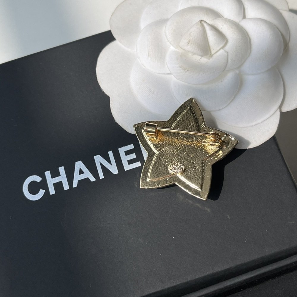 Ch**el Cc Star Brooch Gold