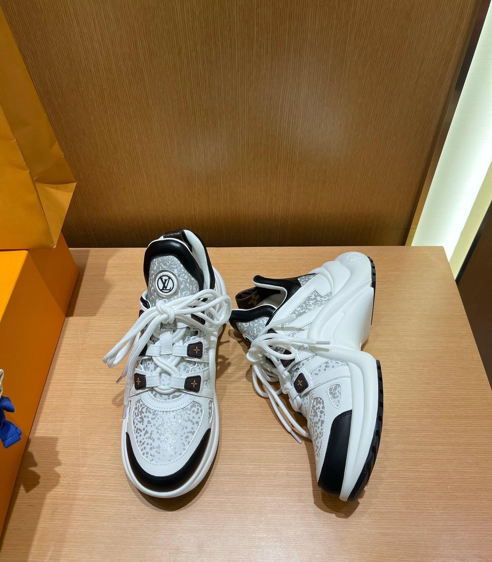 L0vis Vvtt0n Archlight Sneaker White