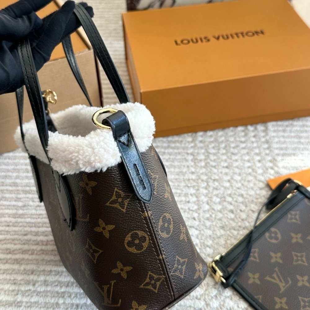 L0vis Vvtt0n Neverfull Bandoulière Inside Out BB Monogram Brown 26Cm M26315