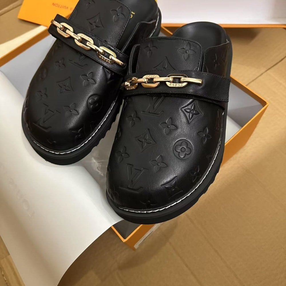 L0vis Vvtt0n Cosy Flat Comfort Clog Monogram Embossed Black