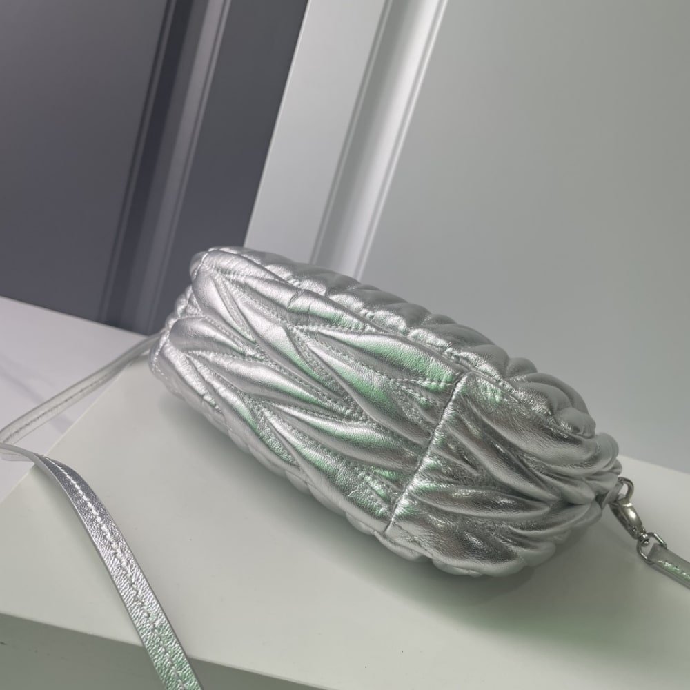 M1um1u Wander Matelassé Nappa Hobo Bag Silver 23Cm 5Bc125 An88 F0118 V Ooy