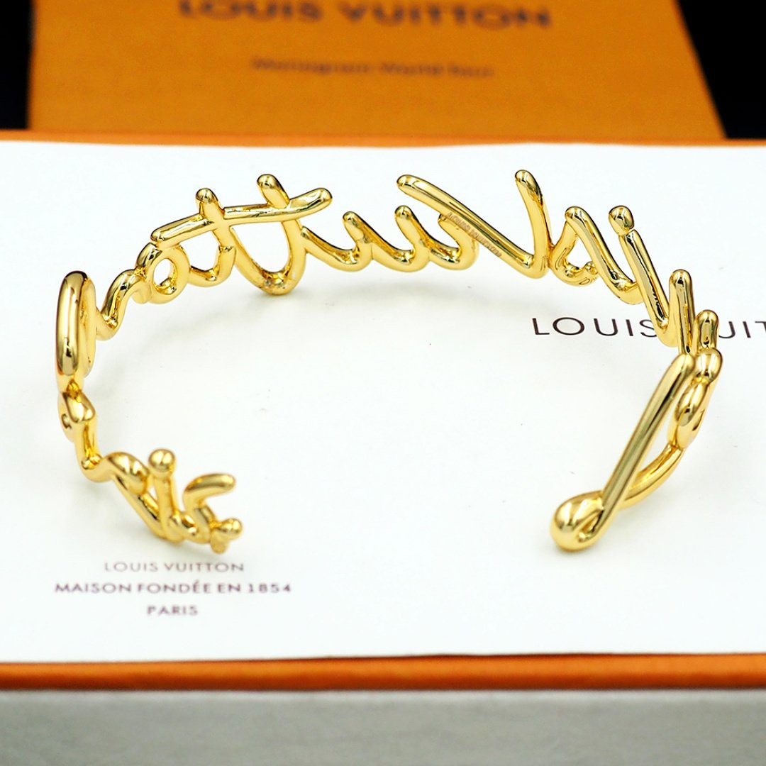 L0vis Vvtt0n Lv Script Bracelet Gold M1812S