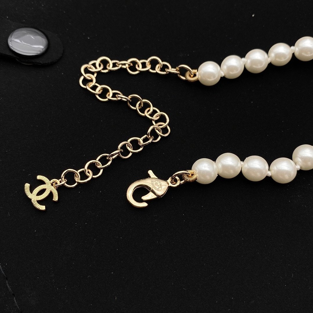 Ch**el Cc Heart Pearl Necklace