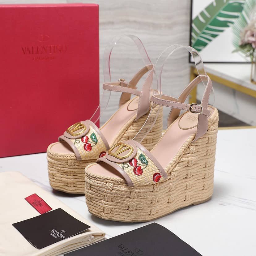 Va1e*ntin0 Garavani Natural Logo Wedges Sandal Beige 6W0S0Ly9Cec32H