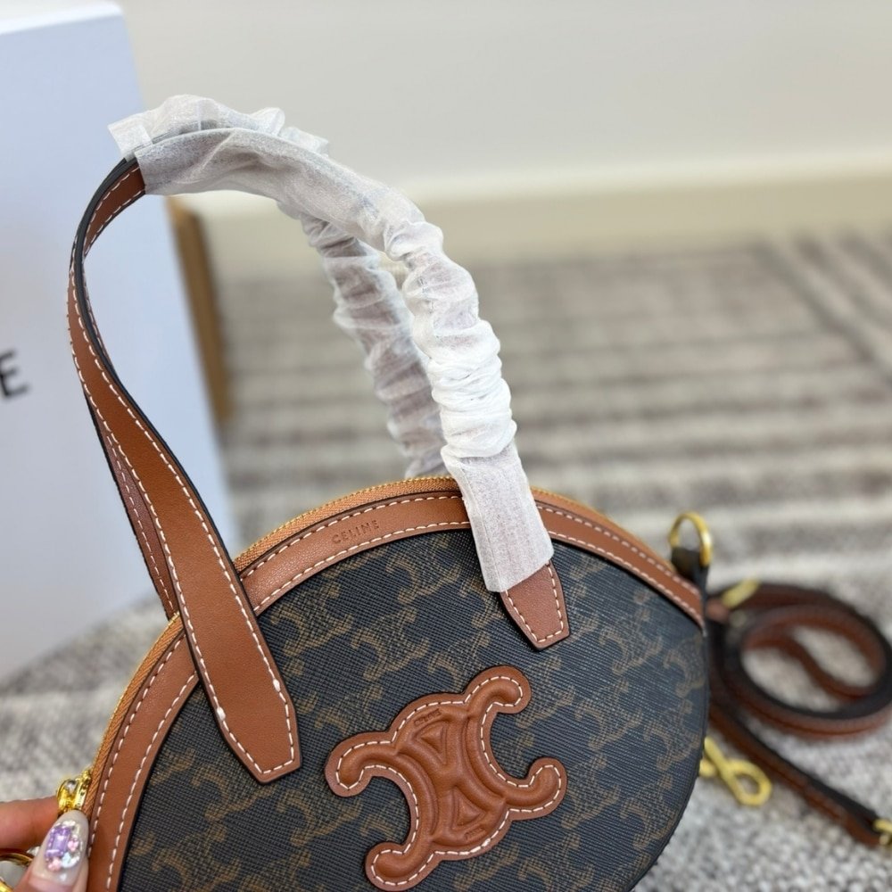 Ce1i*e Oal Bag In Triomphe Canvas Tan 24Cm 122262Bzj 04Lu