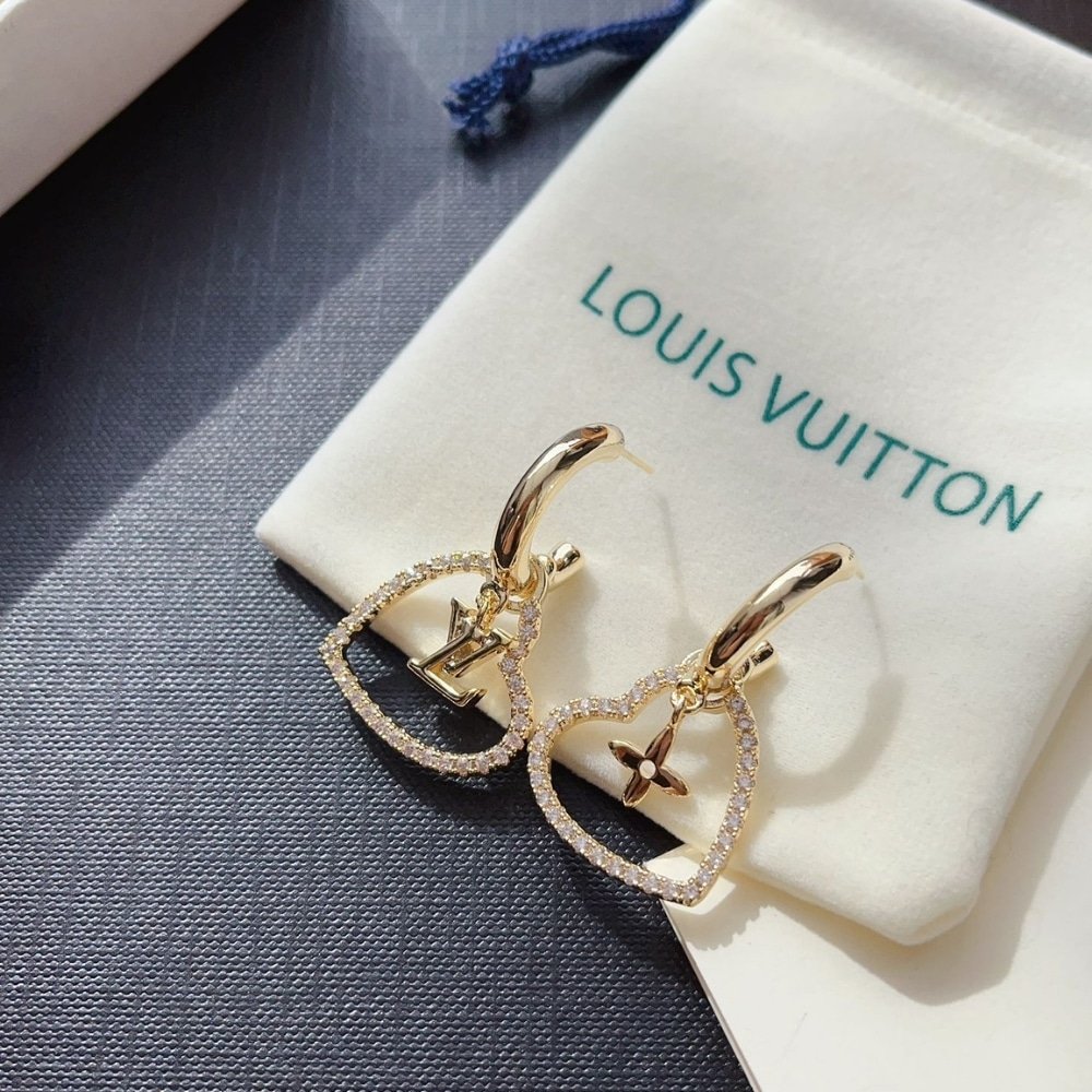 L0vis Vvtt0n Heart Earrings White M02308