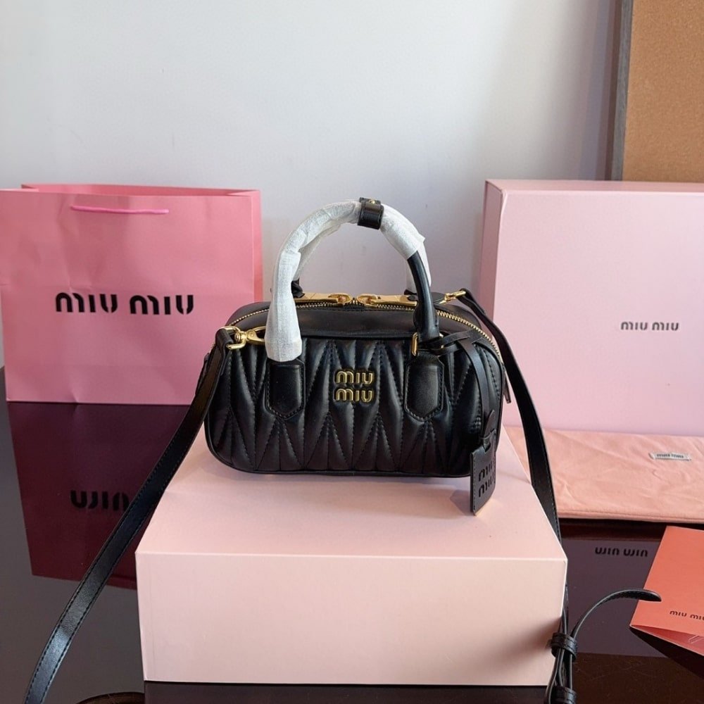 M1um1u Arcadie Matelassé Nappa Bag Black 22Cm 5Bb142 N88 F0002 V Oon