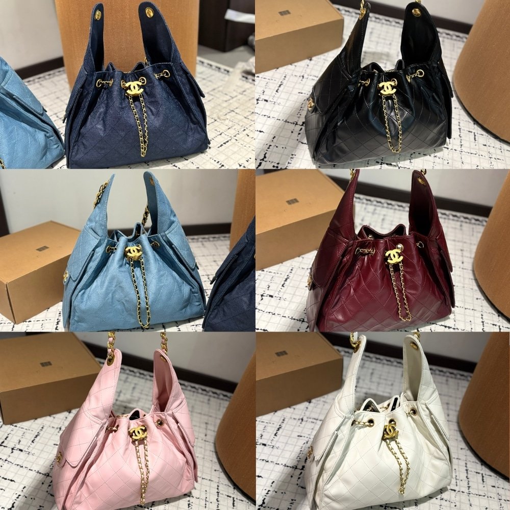 Ch**el 25 Medium Handbag Shiny And Gold Tone Metal White 34Cm As5293 B20304 10601