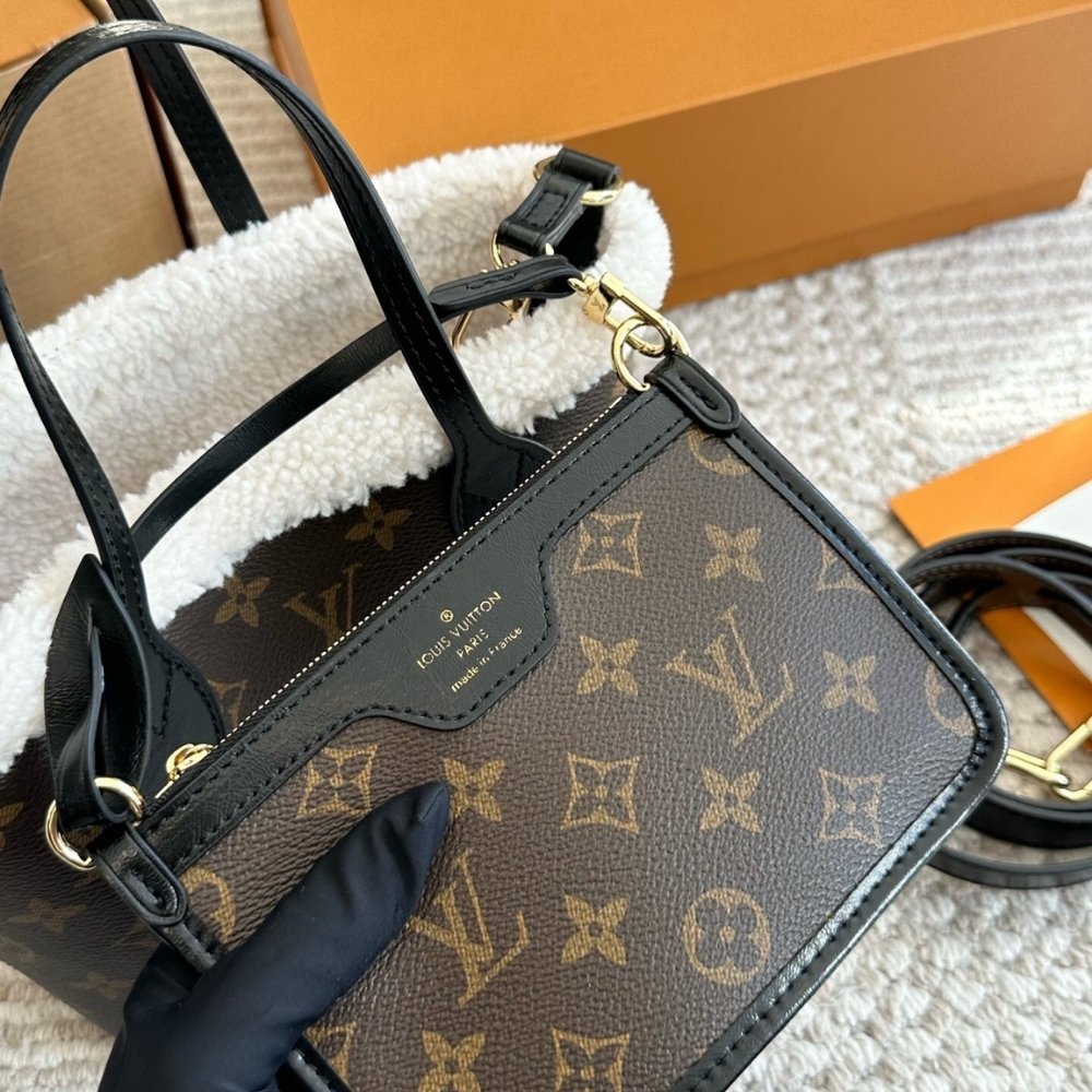 L0vis Vvtt0n Neverfull Bandoulière Inside Out BB Monogram Brown 26Cm M26315