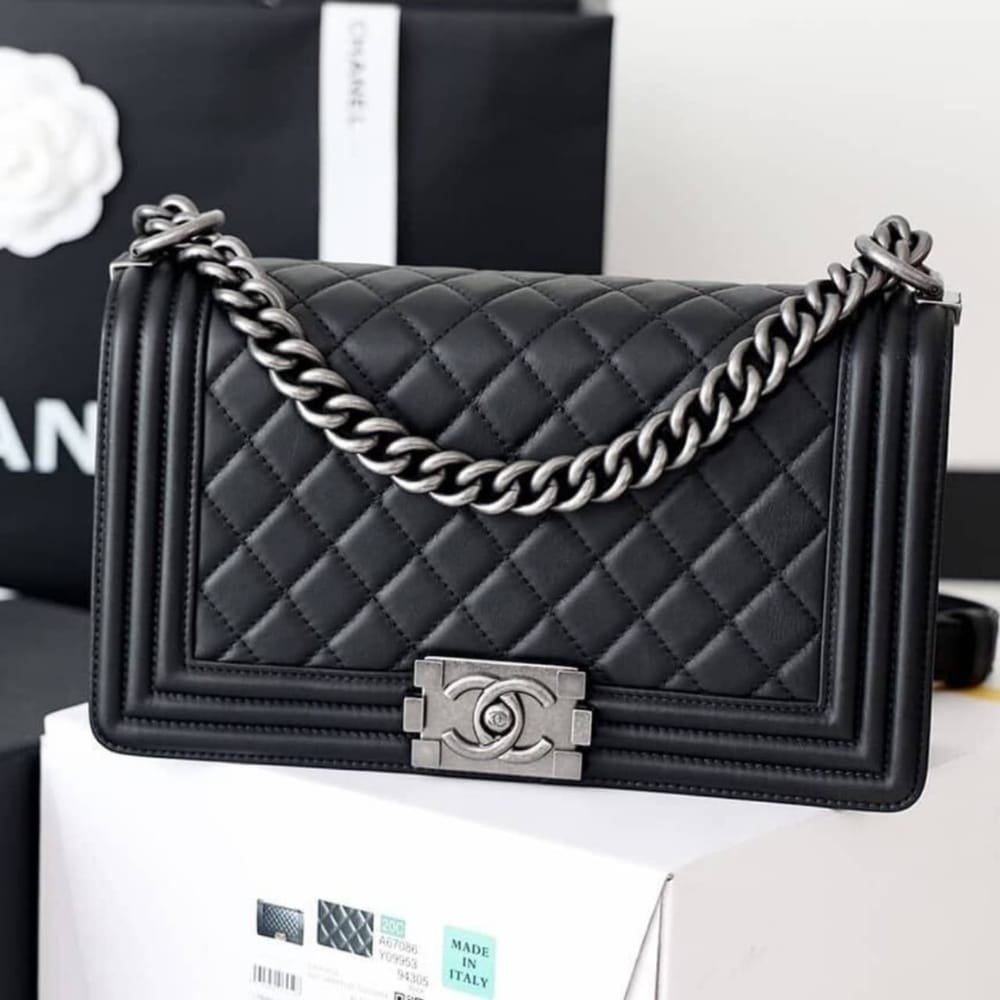 [S*per Vip 1:1] Ch**el Boy Medium Handbag Silver Hardware Black 25cm A67086 Y09953 94305