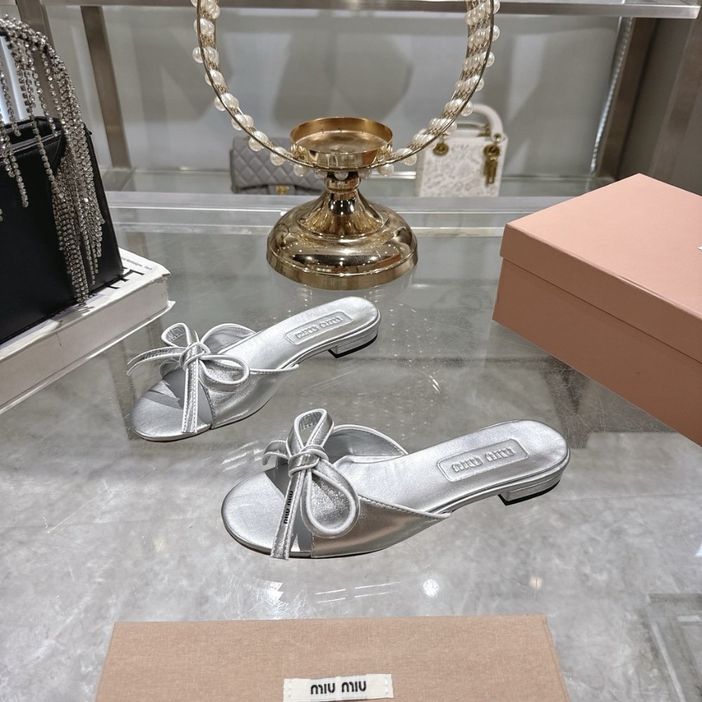 M1um1u Mordoré Nappa Leather Sandals With Bow Silver