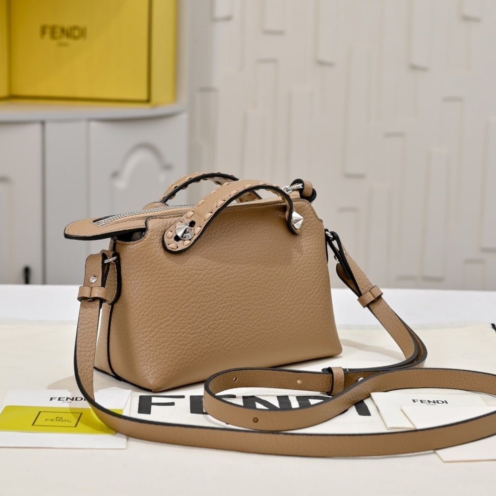 F**di By The Way Selleria Medium Beige 20Cm 8Bl155Asu2F0Emr