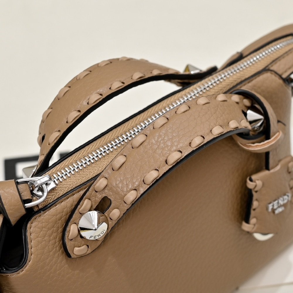 F**di By The Way Selleria Medium Beige 20Cm 8Bl155Asu2F0Emr