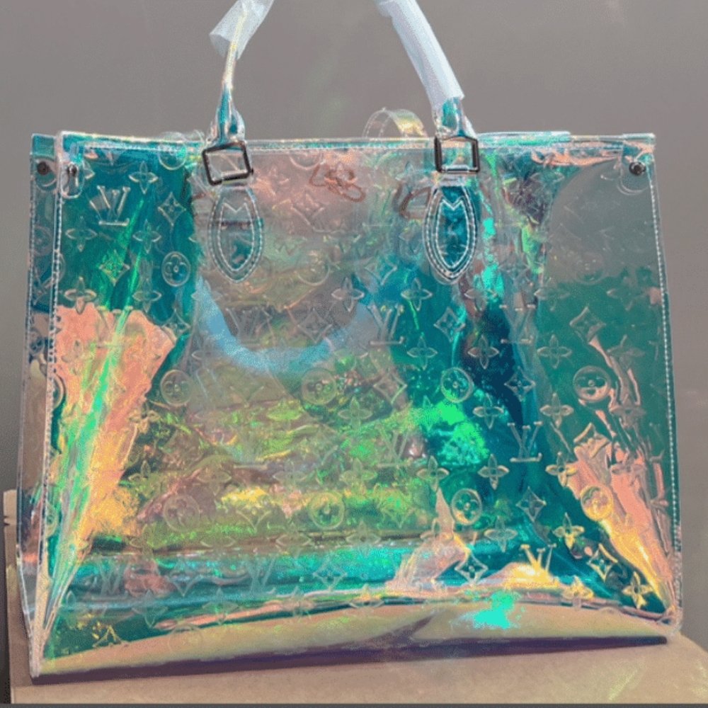 L0vis Vvtt0n Monogram Pvc Prism On The Go 35Cm