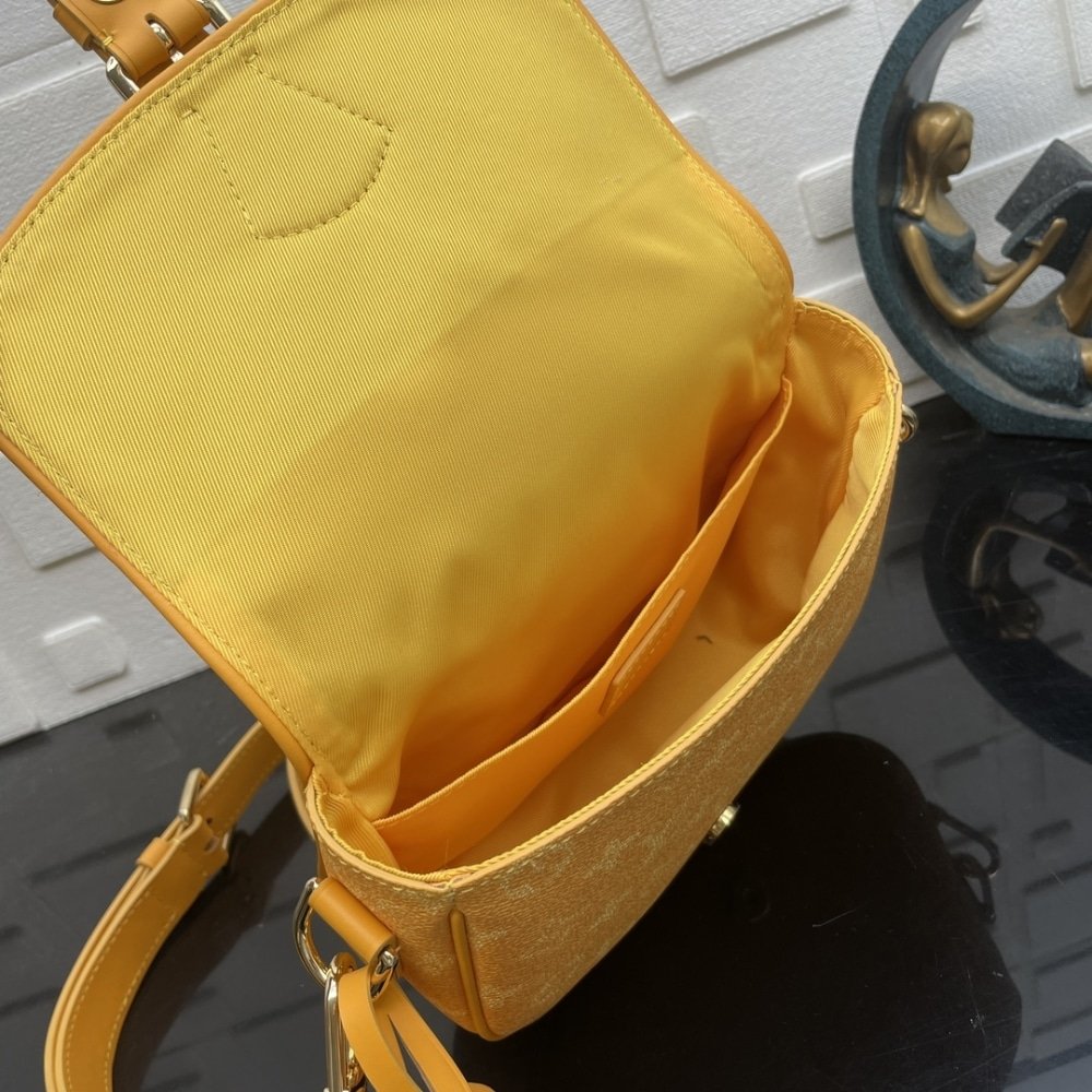 [S*per Vip 1:1] L0vis Vvtt0n Montsouris Messenger Yellow 20Cm M12694