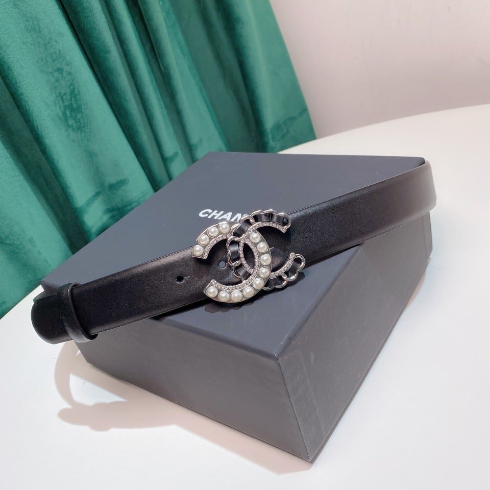 Ch**el Belt With Pearls And Cc Logo Silver Tone Metal Belt Black 28Mm