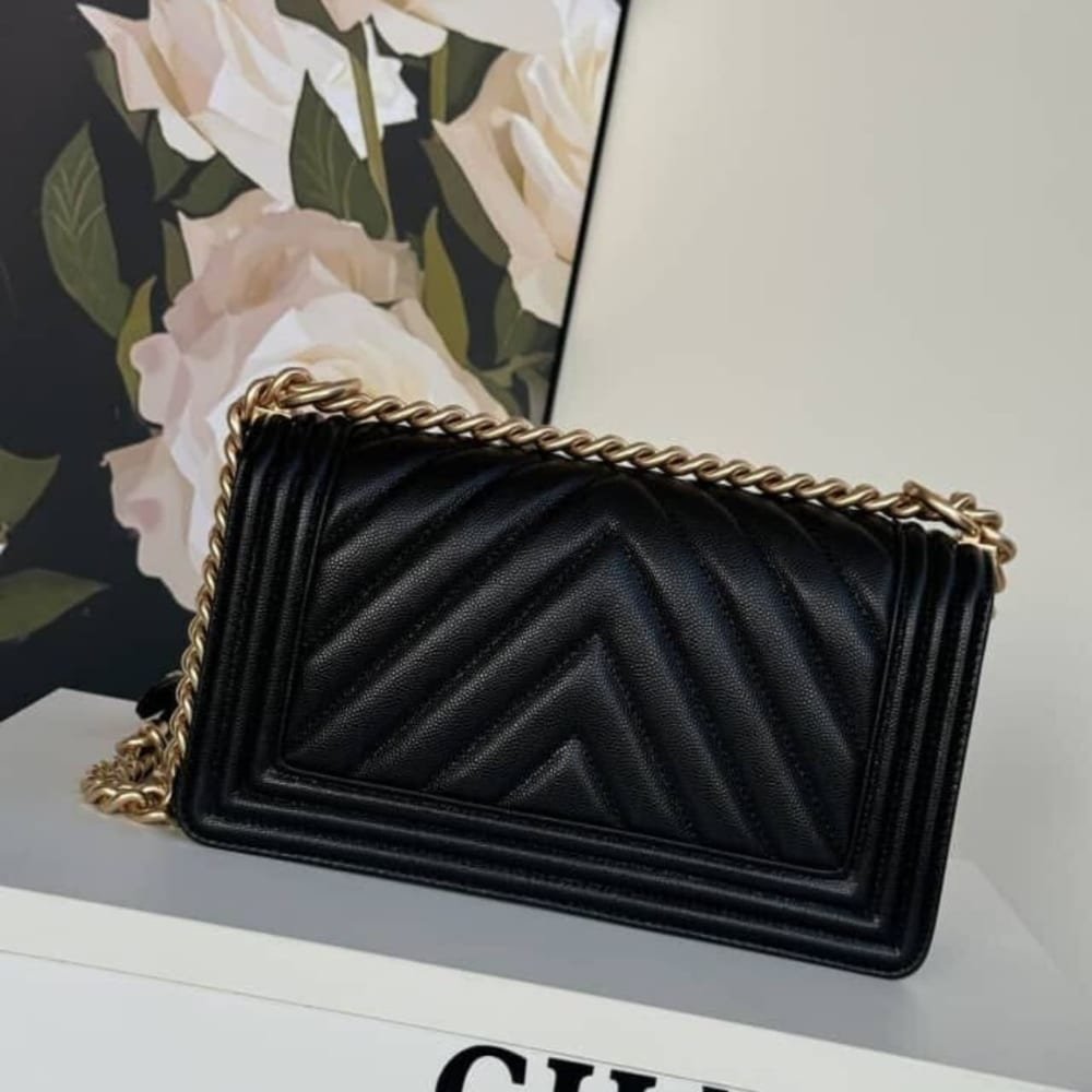 [S*pER VIP 1:1] Ch**el LE BOY CHEVRON CAVIAR BLACK 25CM