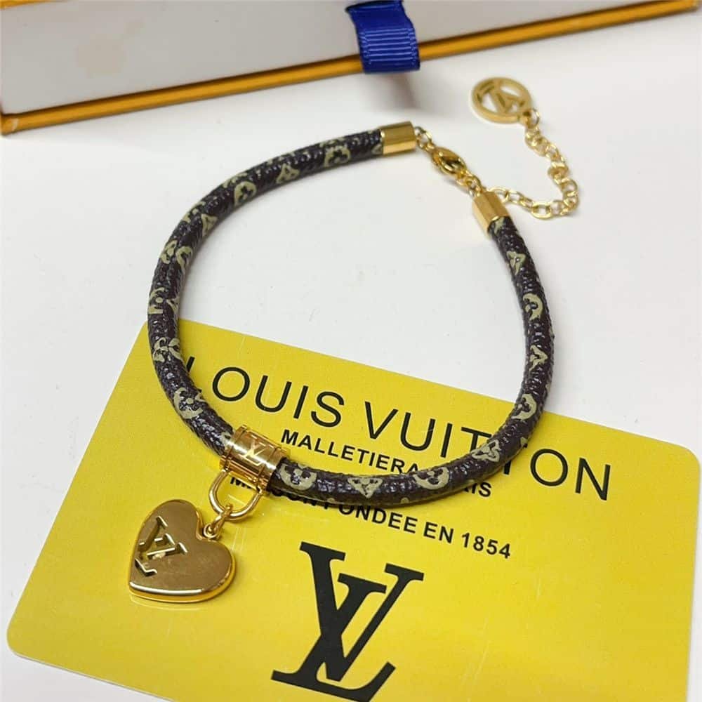 L0vis Vvtt0n Blooming Heart Bracelet Monogram Brown M8907Z