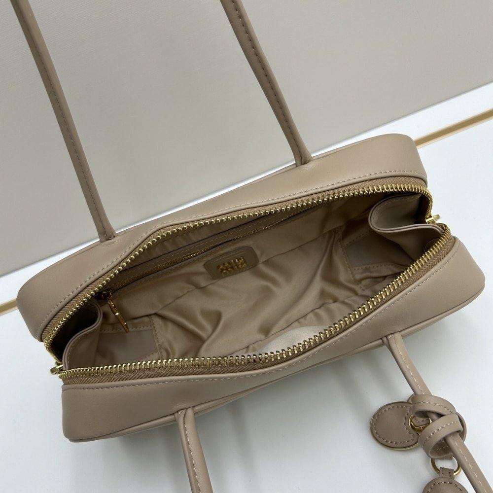 M1um1u Beau Bag Sand Beige 28Cm 5Bb173 2Crw F0036 V Otm