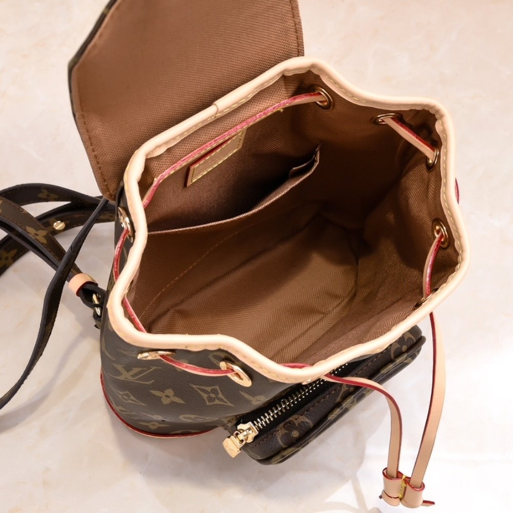 L0vis Vvtt0n Montsouris MM Backpack Brown 25Cm M11197
