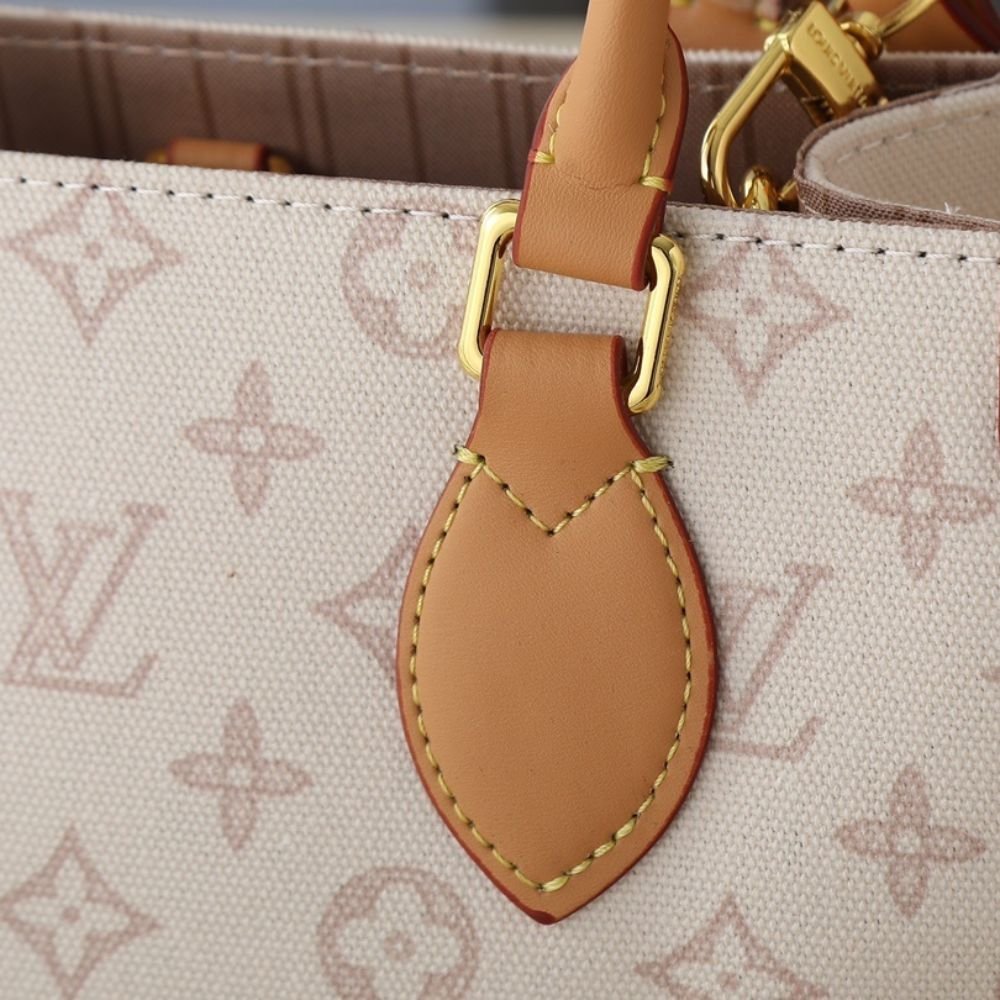 L0vis Vvtt0n Onthego PM Monogram Origine White 25Cm