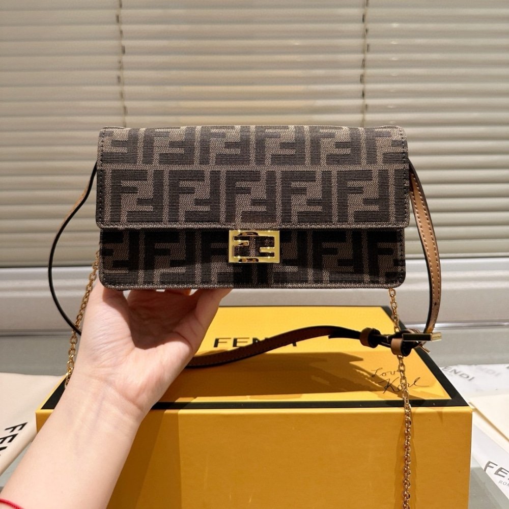 F**di Wallet On Chain Baguette Ff Fabric Brown 21Cm 8M0498A98Pf0A6E