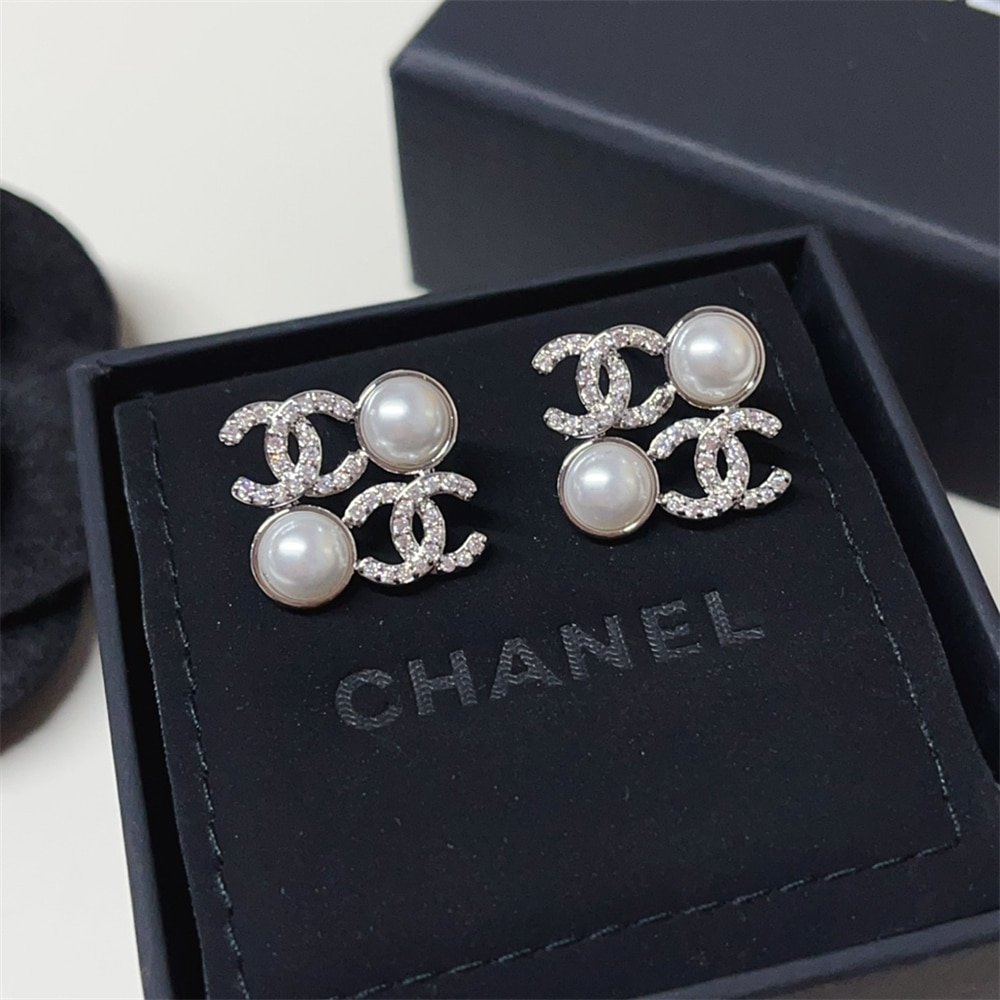 Ch**el Stud Earrings Glass Pearls Silver Abf730 B20573 U0937