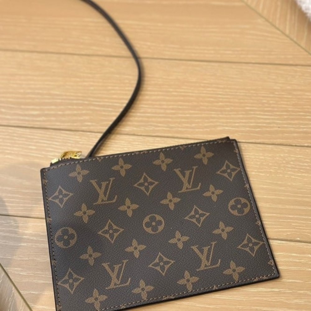 L0vis Vvtt0n Neonoe Mm Bag Monogram Teddy Shearling Black 26Cm M56963