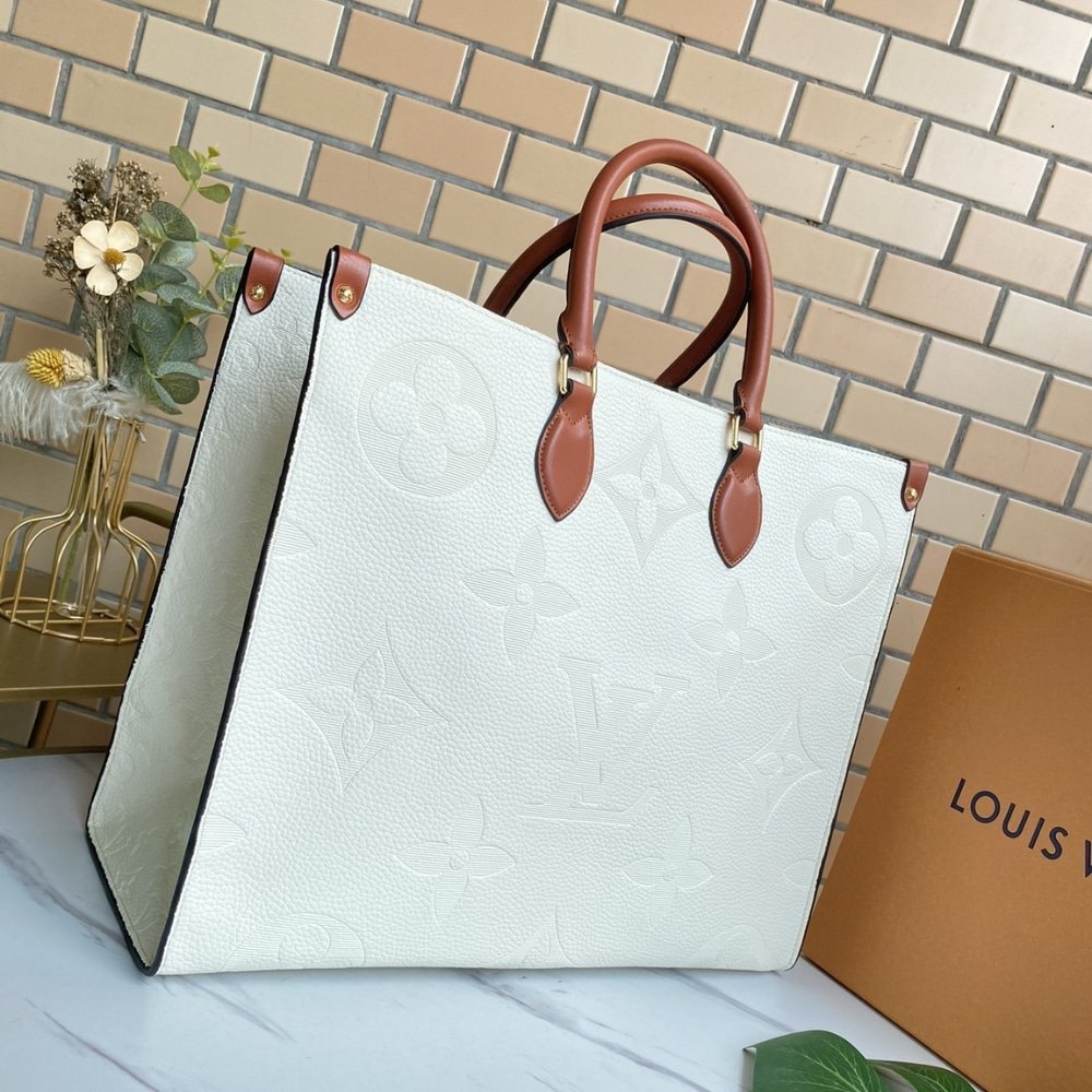 L0vis Vvtt0n Onthego GM White 41Cm M44558