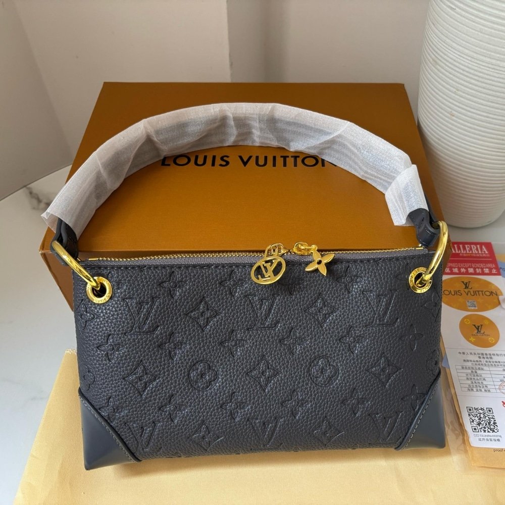L0vis Vvtt0n Pochette Sèvres Gun Metal 24Cm M12174