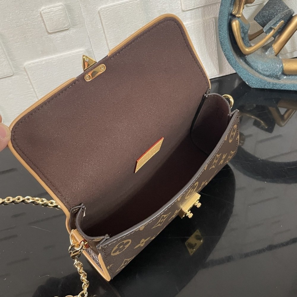 [S*per Vip 1:1] L0vis Vvtt0n Pochette Camille Bag Monogram Brown 20Cm M13566