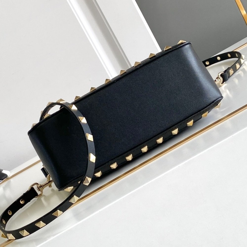 Va1e*ntin0 Garavani Rockstud Raffia Small Crossbody Bag Black 19Cm