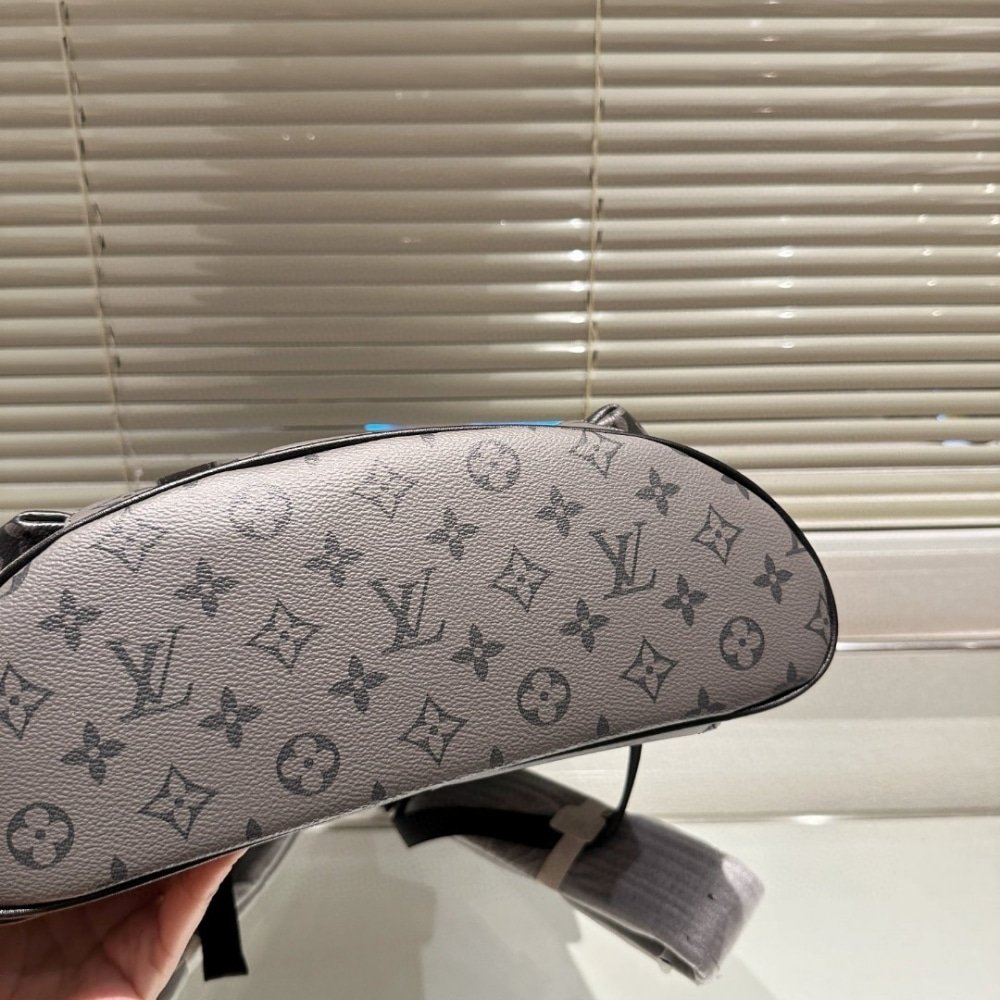 L0vis Vvtt0n Christopher MM Monogram Eclipse Black And Grey 44Cm M45419