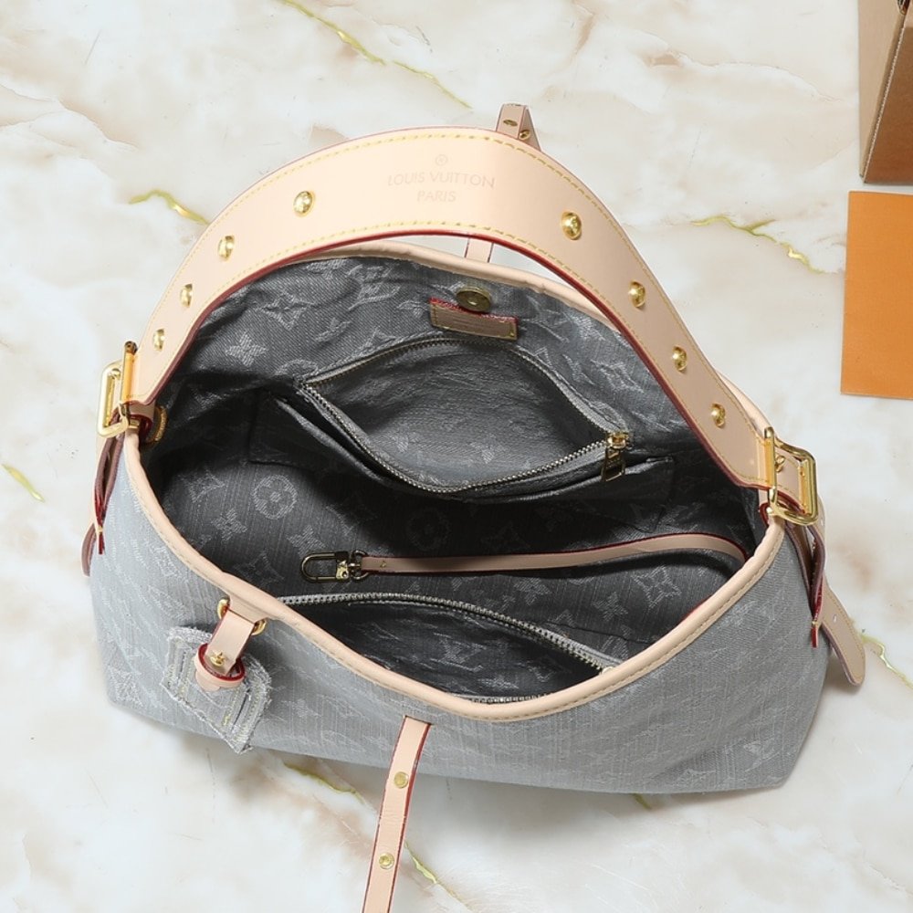 L0vis Vvtt0n Carryall MM Monogram Denim Washed Gray 39Cm M13289