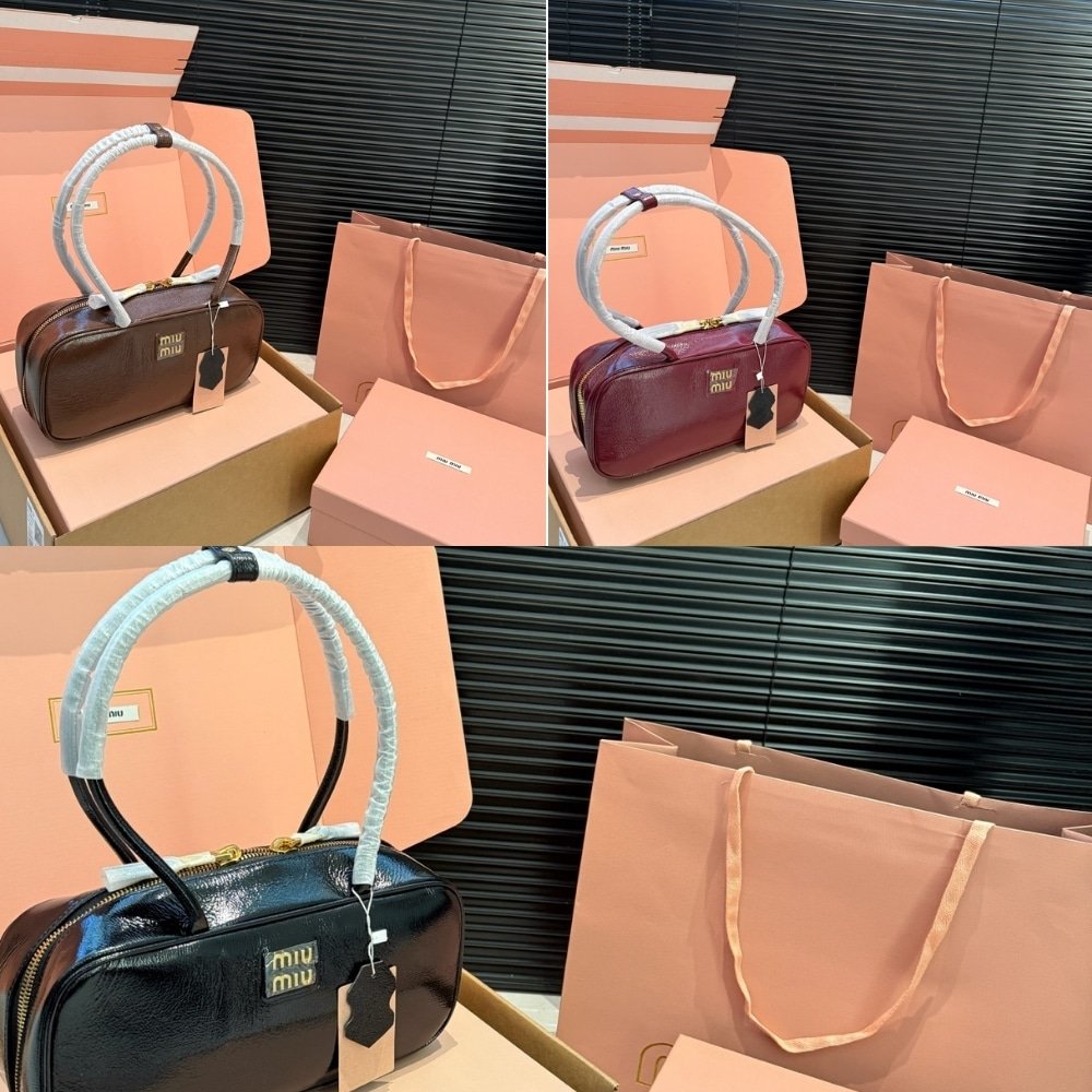 M1um1u Beau Naplak Patent Leather Bag Black 28Cm 5Bb173 Adnt F0002 V Olo