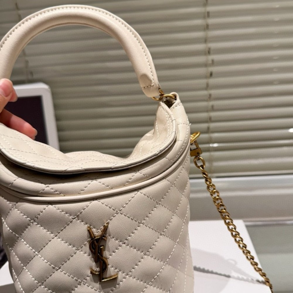 Sa1nt Lau*nt Gaby Bucket Bag White 17Cm