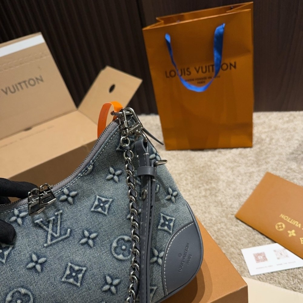 L0vis Vvtt0n Boulogne PM Denim Blue 26Cm