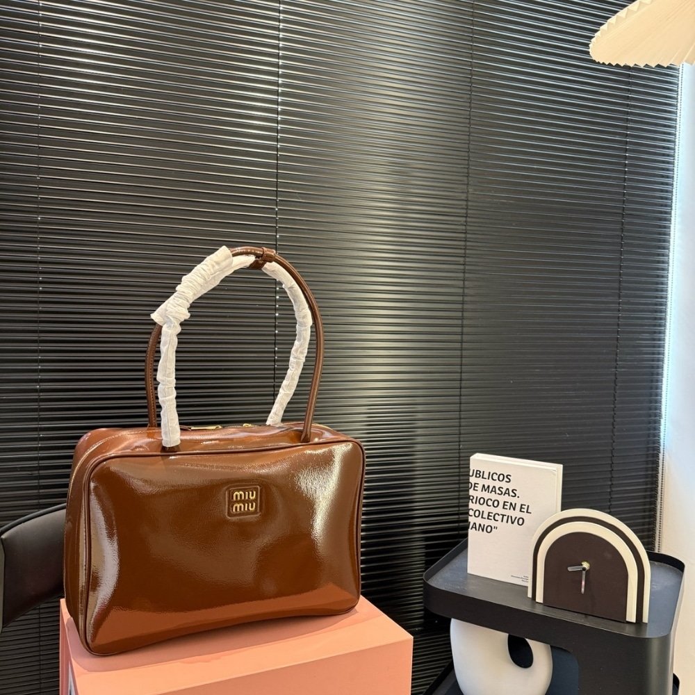 M1um1u Beau Naplak Patent Leather Bag Palisander 35Cm 5Bb117 Adnt F0Bw5 V Mln