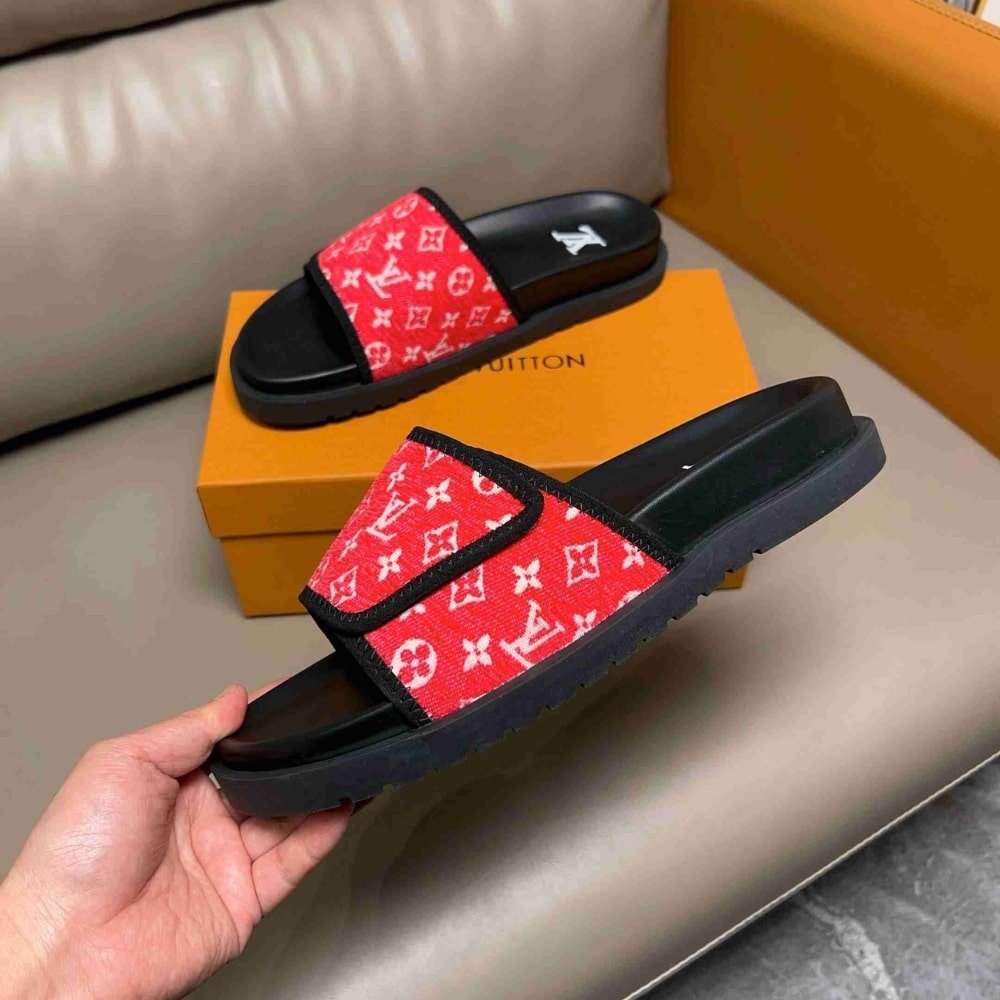 L0vis Vvtt0n Velcro Slides Monogram Red