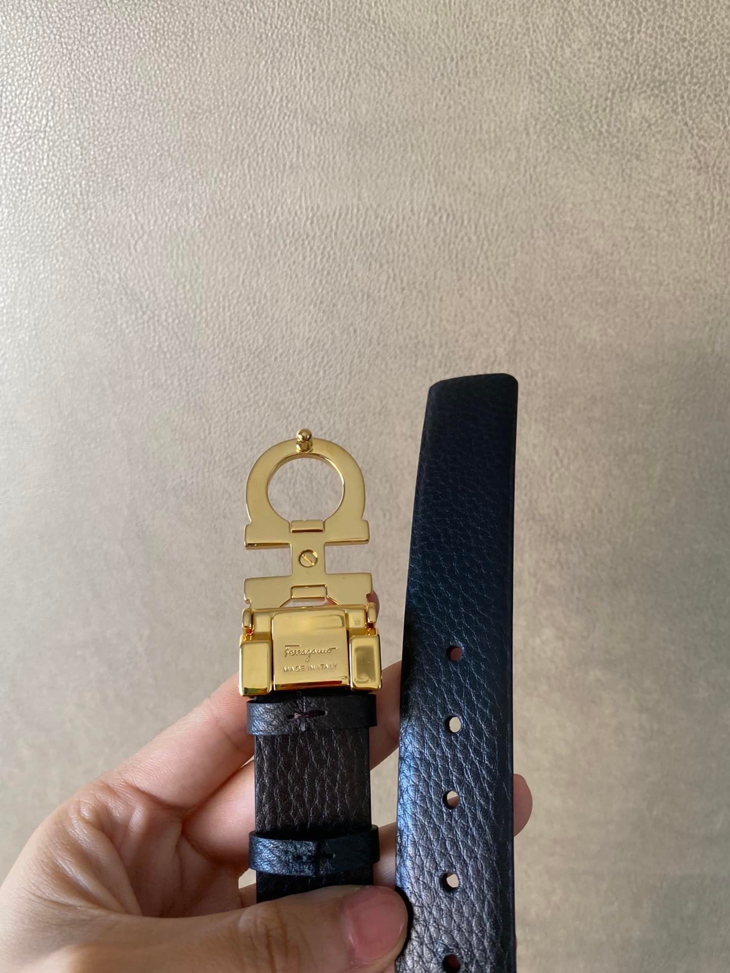 Salvatore Ferragamo Gancini Black Leather Belt With Gold Metal Buckle 2.5Cm