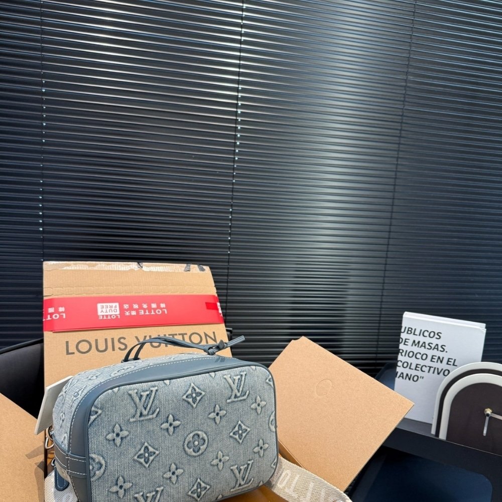 L0vis Vvtt0n Noe Bag Monogram Denim Blue 25Cm