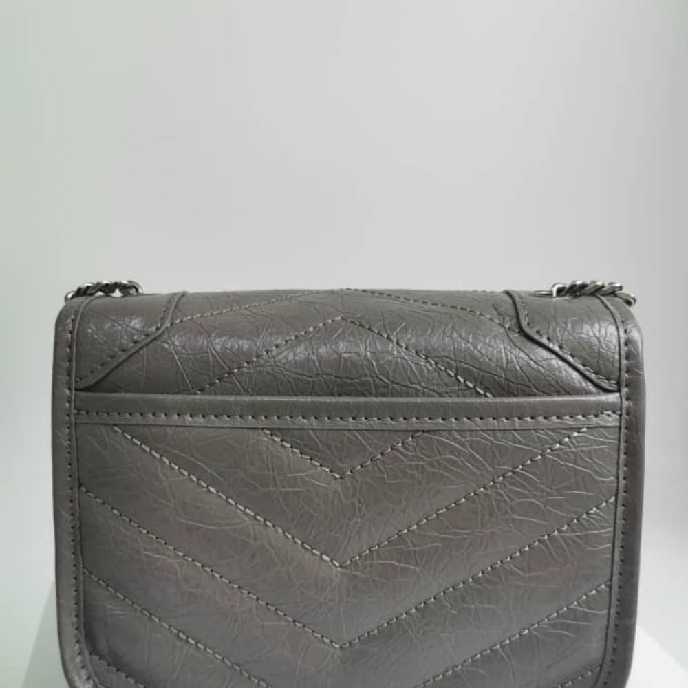 Sa1nt Lau*nt Niki Vintage Leather Chain Wallet Gray 19Cm