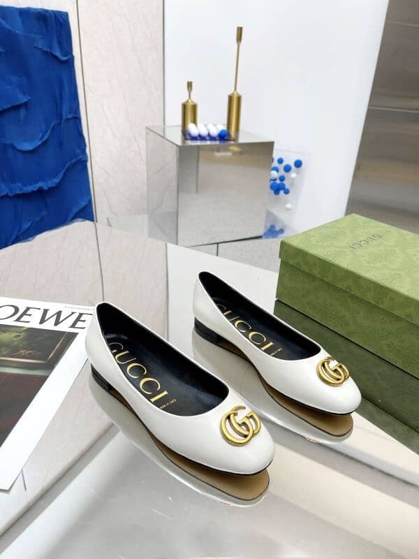 Gvc*1 Women’S Ballet Flat With Gc Logo White
