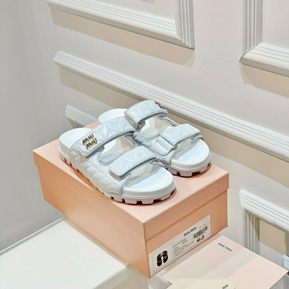 M1um1u Matelasse Nappa Leather Slides White 5Xx640 88T F0009 F 010